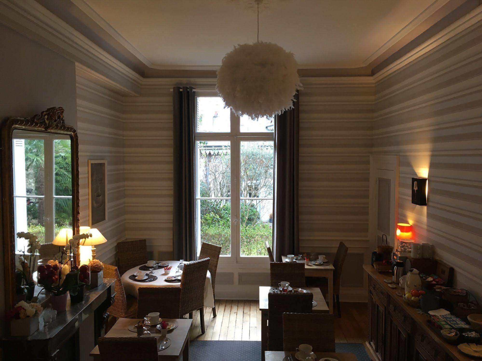 Hotel Val De Loire Τουρ Εξωτερικό φωτογραφία